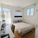 Uhainak Hotel