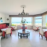 Uhainak Hotel