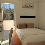 Uhainak 3*