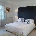 Uhainak Hotel 3*