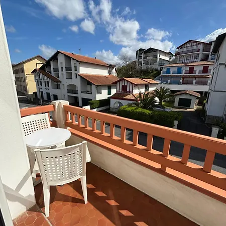 Uhainak
