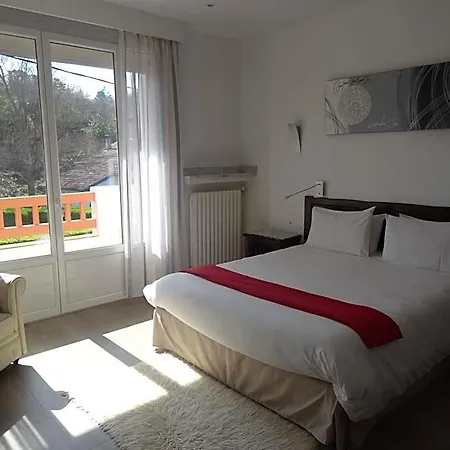 Uhainak Hotel