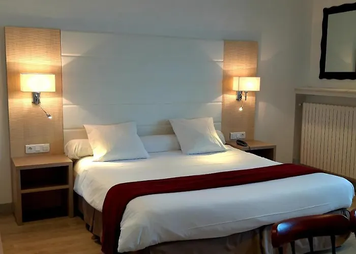 Uhainak Hotel 3*