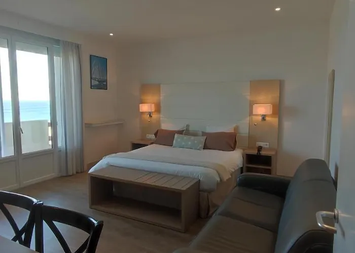 Hotel Uhainak 3*