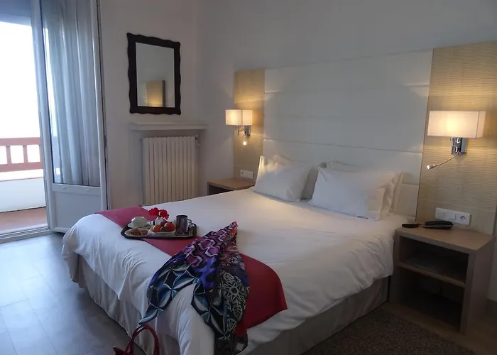 Uhainak Hotel 3*