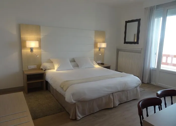 Uhainak Hotel 3*