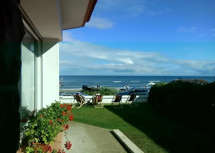 Uhainak Hotel